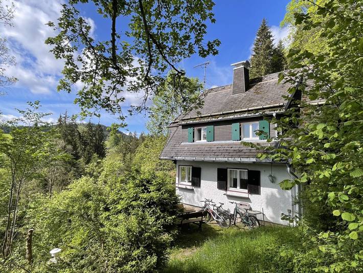 Ferienhaus für 6 Personen, mit Balkon und Terrasse sowie Garten und Ausblick in Hinterzarten