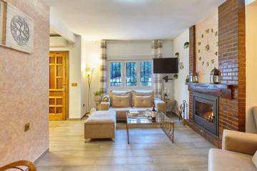 Casa Rural para 8 Personas en Villanueva del Arzobispo, Parque natural de las Sierras de Cazorla y Segura, Foto 1