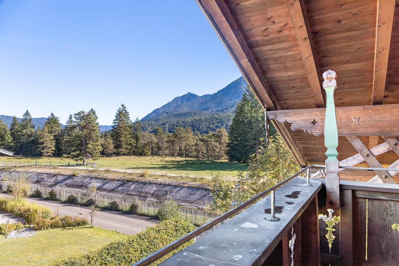 Ganze Wohnung, Apartment 'Herzogstand' mit Bergblick, Balkon und Wlan in Krün, Bayerische Alpen