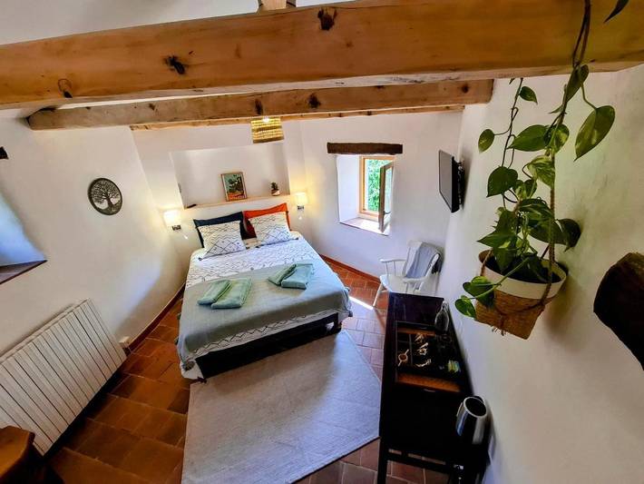 Location de vacances pour 2 personnes, avec jardin ainsi que jacuzzi et piscine à Cros - 2