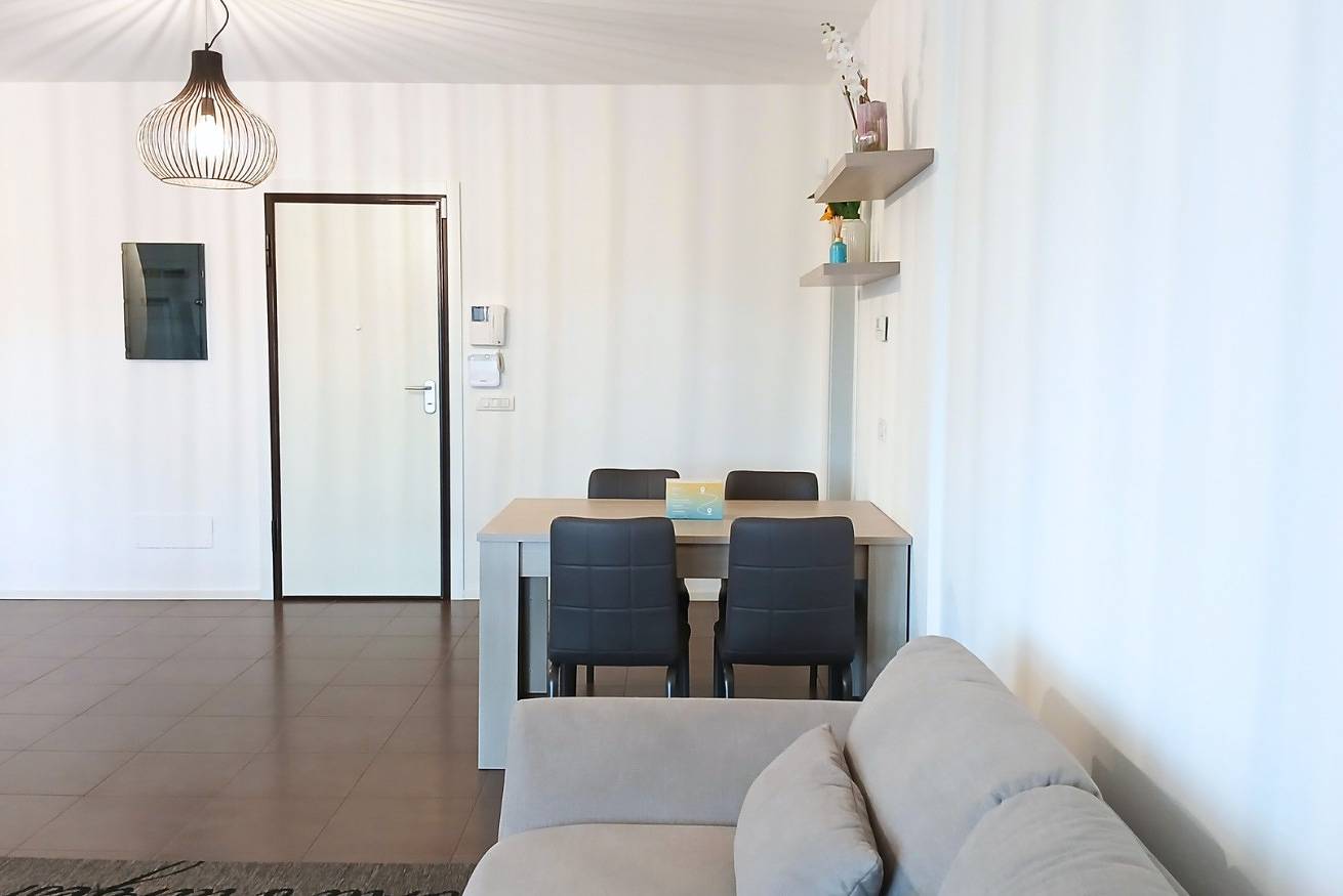 Ganze Wohnung, Cn037 - Cesenatico, elegant three-room apartment with balcony and garage in Cesenatico, Forlì-Cesena Provinz