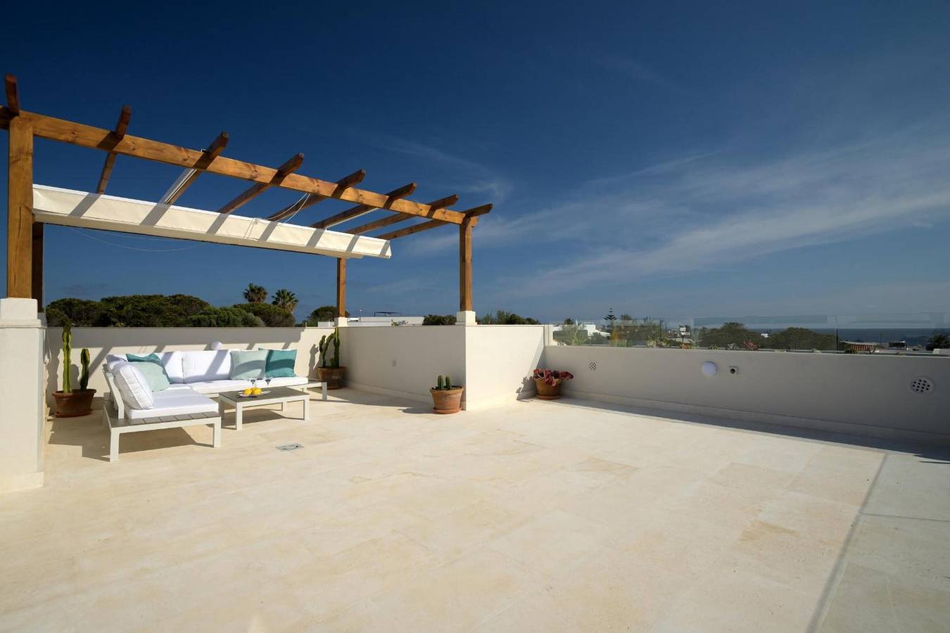 Villa 'Rafael' con vistas al mar, Wi-Fi y aire acondicionado in Punta Prima, Sant Lluís