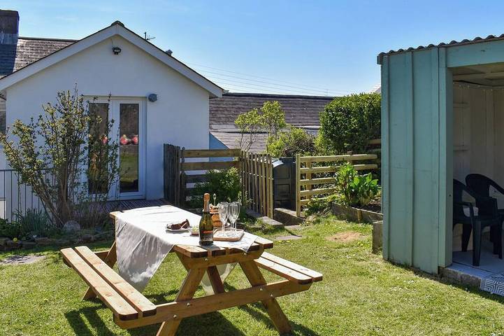 Cottage for 6 people, with garden, with pets in Hartland
