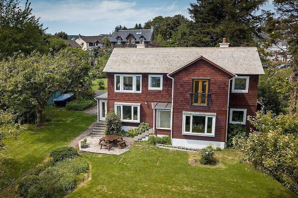 An Cala - Spacious house with stunning sea-views in Tobermory, Argyll & Bute