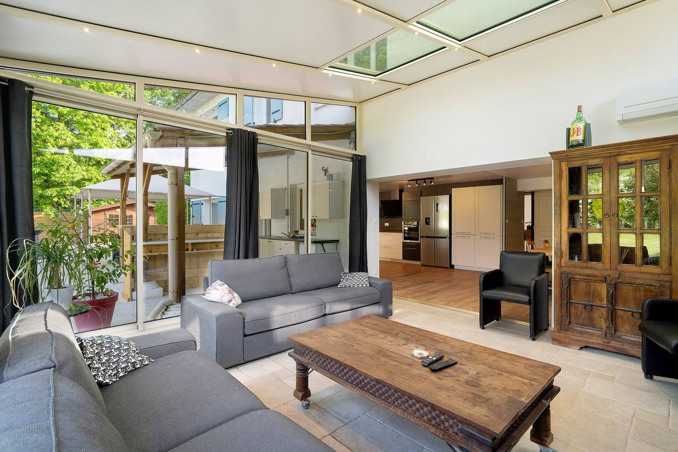 Gîte Villa Berthelots avec piscine privée au Sud de la Charente in Saint-Amant-de-Montmoreau, Charente
