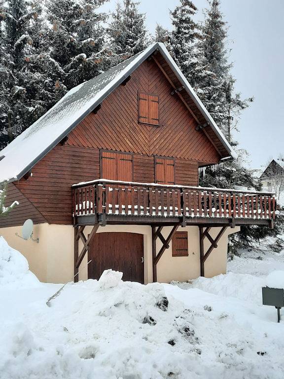 Chalet pour 6 personnes, avec balcon et jardin dans le Puy-de-Dôme - 2