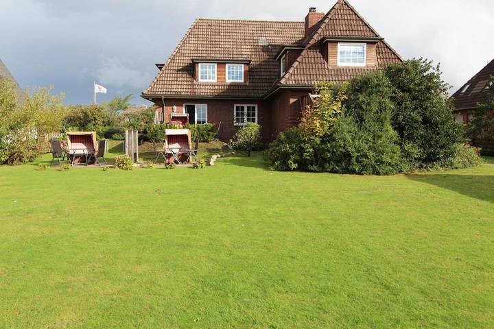 Ganze Wohnung, Wundervolles Erdgeschoss-Appartement mit einzigartigem Gartenblick in Nordfriesische Inseln (Schleswig-Holstein) (Schleswig-Holstein), Wenningstedt