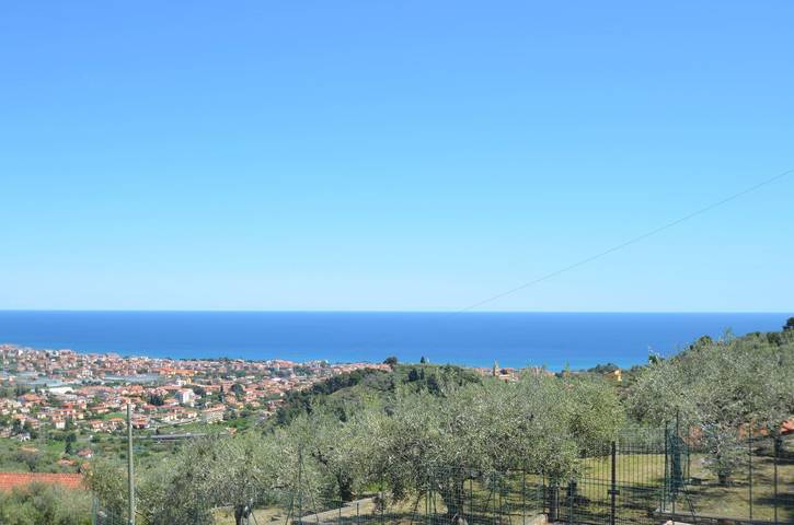 Casa vacanza per 12 persone con giardino in Muratori (Diano Marina), Comune di Diano Marina