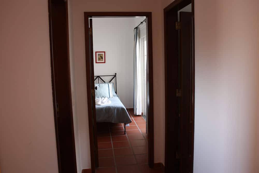 Ganze Wohnung, Apartment mit Gemeinschaftspool, Landschaftsgärten, Wi-Fi in Amoreira, Leiria District