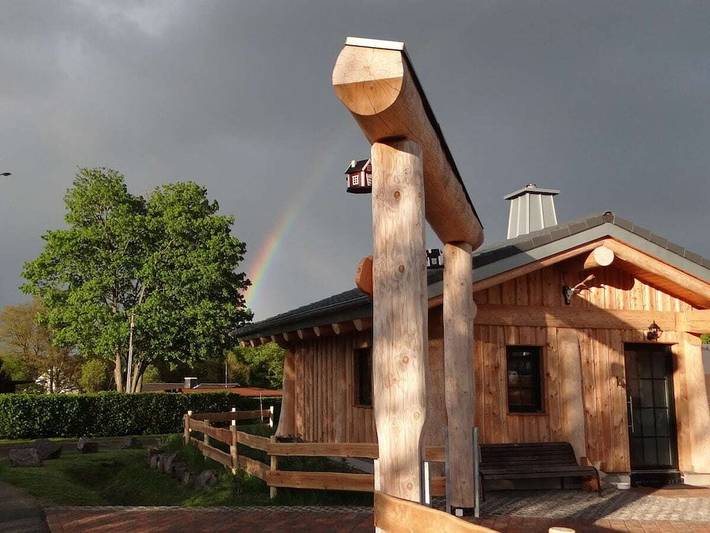 Chalet für 2 Personen, mit Terrasse und Garten sowie Pool und Sauna am Edersee