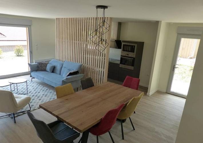 Location de vacances pour 4 personnes, avec vue et jardin à Tour-de-Faure - 3
