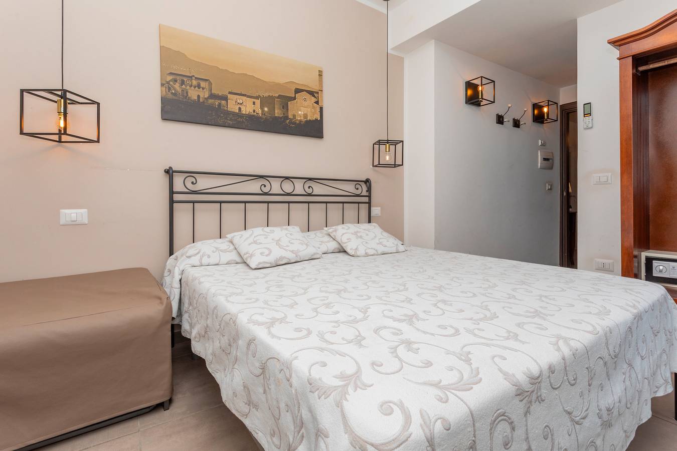 'Executive Suite' Room with Sea View, Wi-Fi, and Air Conditioning in Savoca, Messina Province