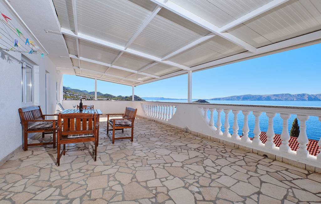 Ganze Wohnung, Apartment Mediera sea view 1 by Villas Guide in Sveti Juraj, Naturpark Velebit