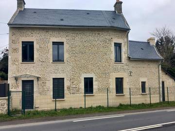 Gîte pour 6 personnes, avec jardin, animaux acceptés à Crouay