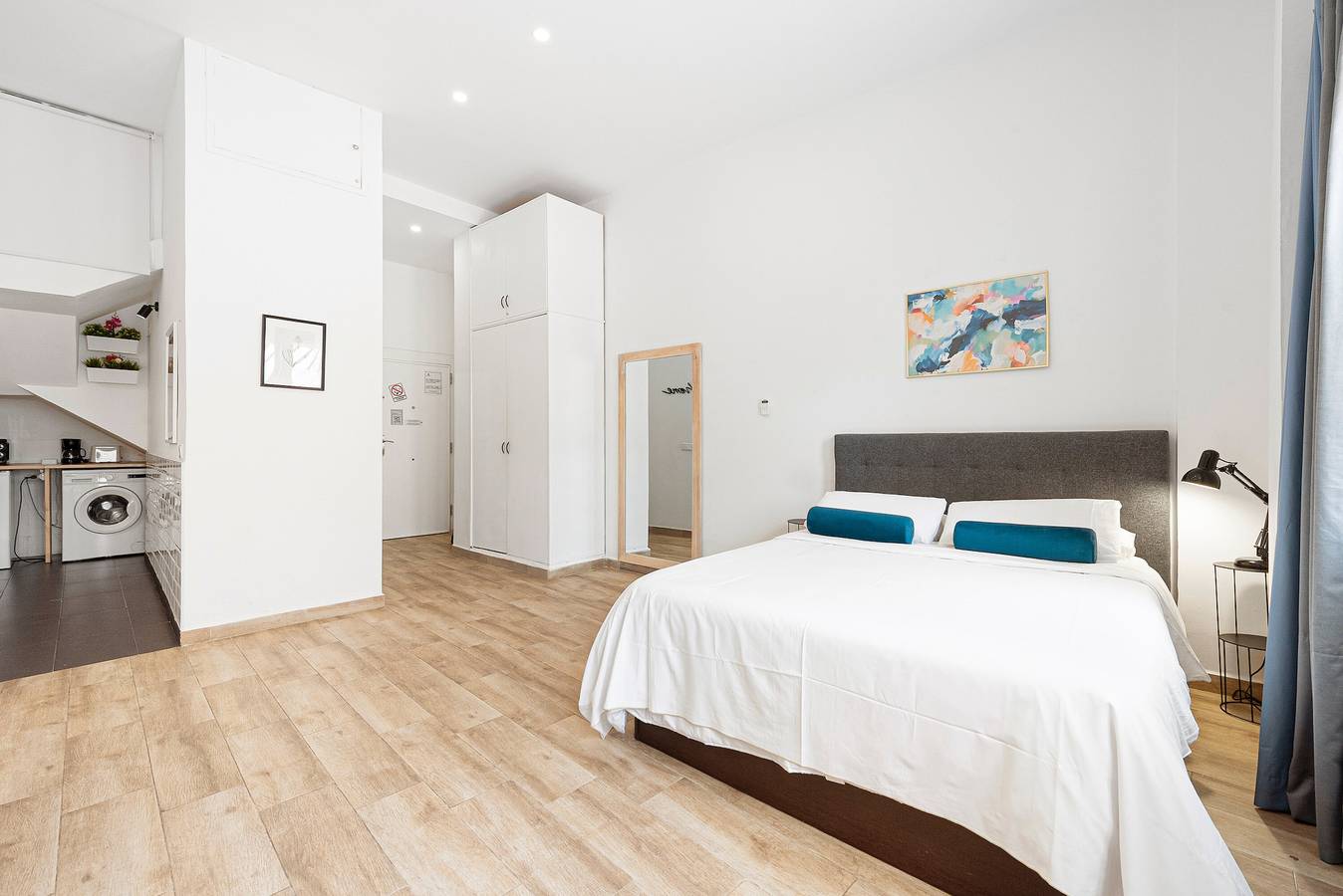 Estúdio inteiro, Estúdio 'Zona's Luxury Apartment' com Wi-Fi e Ar Condicionado in Malaga Centro, Malaga