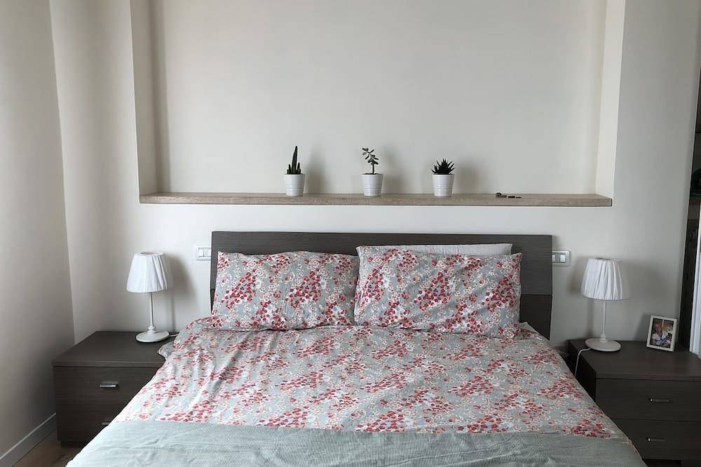 Ganze Wohnung, Rome w/ Seaview-Newly Remodeled, Spacious, Comfortable, Clean, Wifi, Freeparking in Torvaianica, Rom Provinz