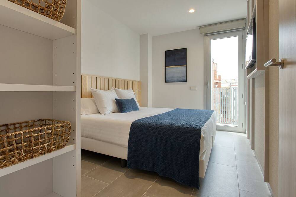 Appartamento intero, A few minutes from Sagrada Familia. New and spacious apartment in Barcelona Centre, Barcellona