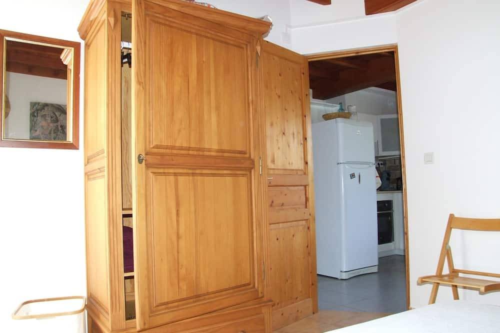 Appartement entier, F2 tout confort - Vue lac depuis la terrasse - in Puy-Saint-Eusèbe, Parc national des Écrins