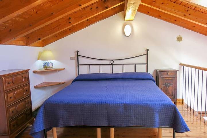 Le Rose Rosse in Grazzano Badoglio, Asti Provinz
