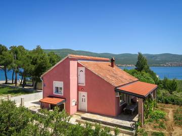 Ferienhaus für 6 Personen, mit Garten und Terrasse, mit Haustier in Zadar