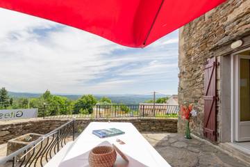 Maison de vacances pour 6 personnes, avec jardin en Ardèche