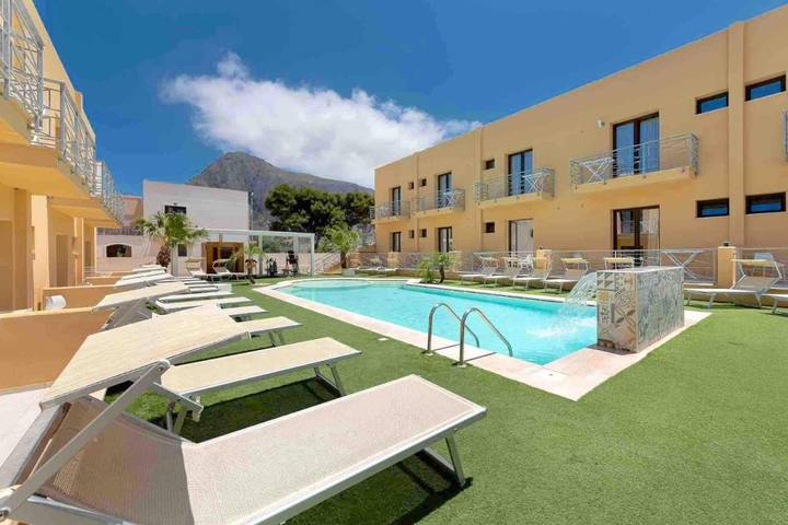 Residence per 3 persone, con balcone e panorama nonché piscina a San Vito Lo Capo