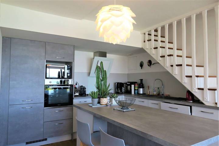 Location de vacances pour 8 personnes, avec balcon dans Plage Trestraou - 3