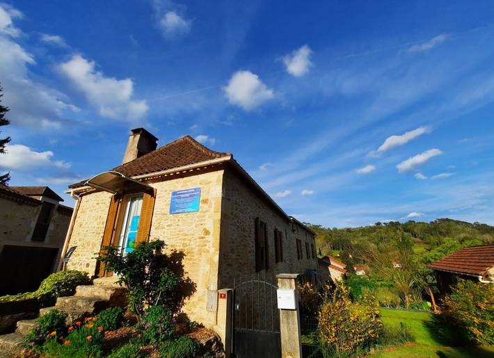 Location de vacances pour 3 personnes, avec jardin à Saint-Cernin-de-l'Herm - 2