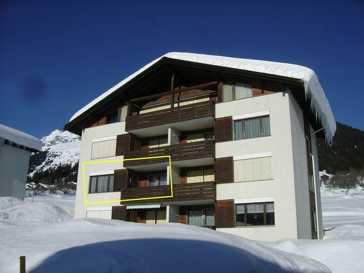Ferienwohnung für 6 Personen, mit Balkon in Brigels