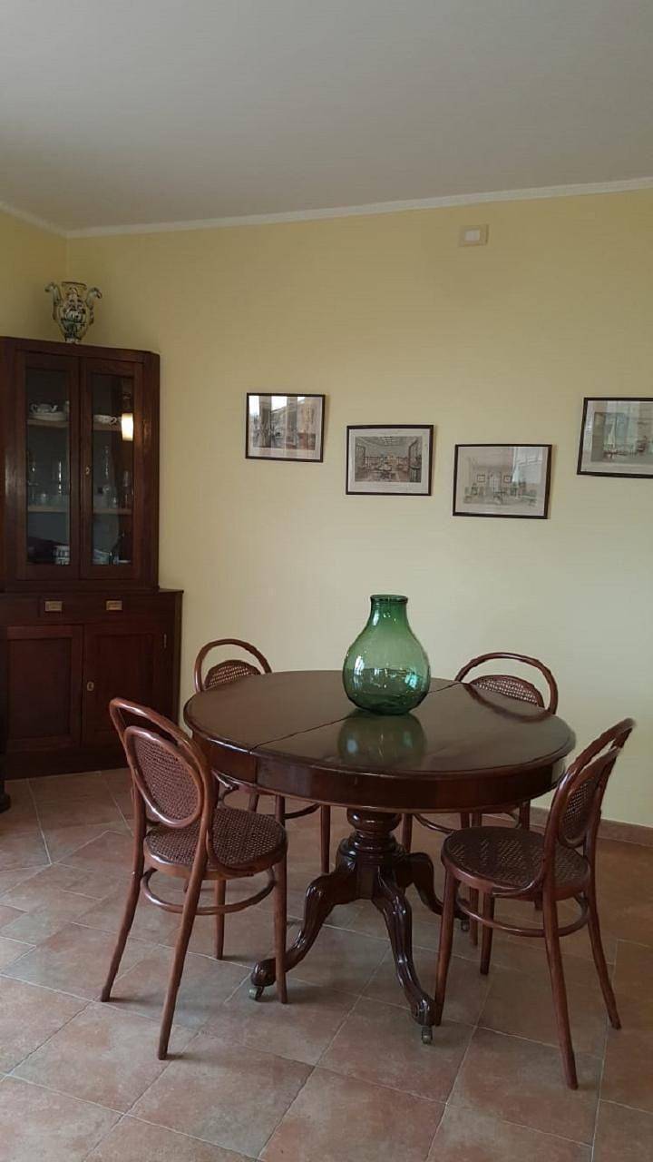 Geheel vakantieappartement, Holiday Apartment in Castelnuovo Magra with Fantastic Terrace in Castelnuovo Magra, Italiaanse Rivièra