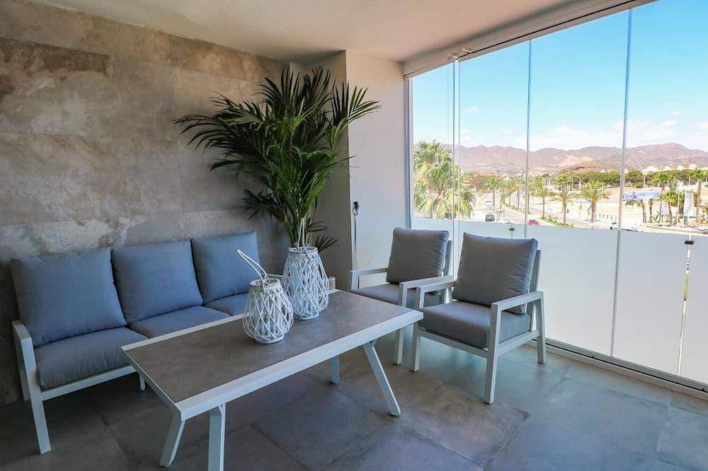 Apartamento entero, Apartamento nuevo, moderno y céntrico a dos minutos de la playa. in San Juan de los Terreros, Pulpí