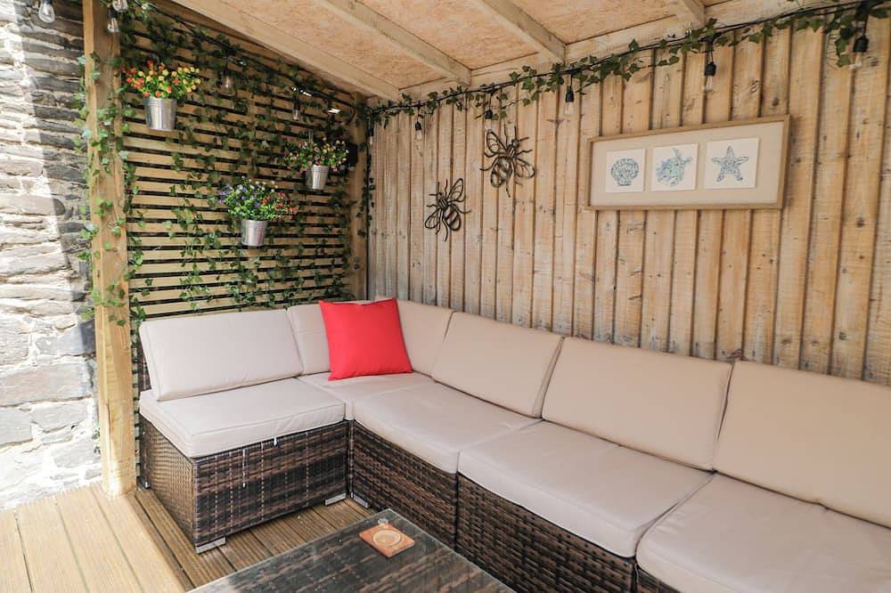 Havens End, pet friendly, character holiday cottage in Conwy in Conwy, Conwy e dintorni