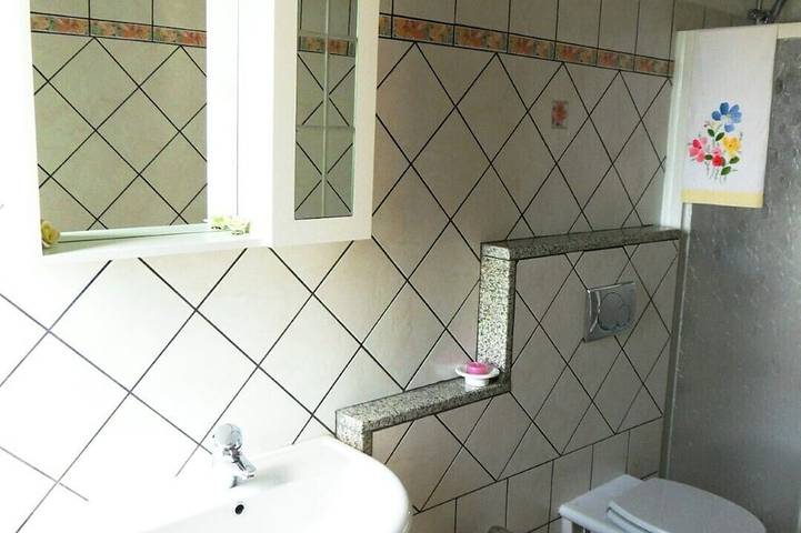 Gîte pour 5 personnes, avec piscine ainsi que jardin et jacuzzi à Pompeiana - 4