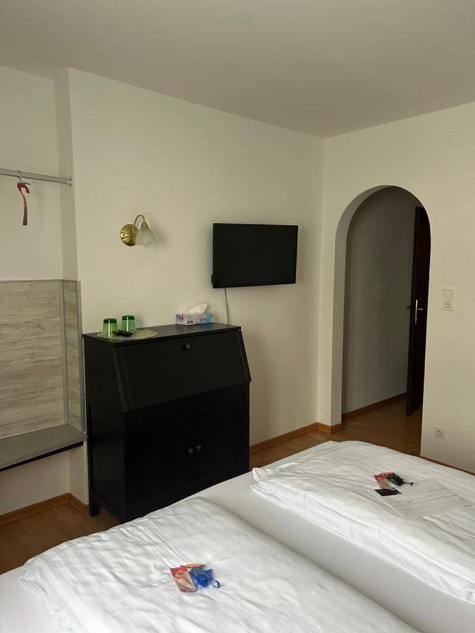 Double Room with Private Bathroom in Seekirchen am Wallersee, Bezirk Salzburg-Umgebung