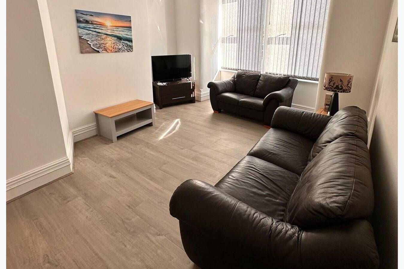 Entire holiday apartment, Near Beach - Parking - Wifi - Sleeps 2 in Lytham St Annes, Blackpool Pleasure Beach