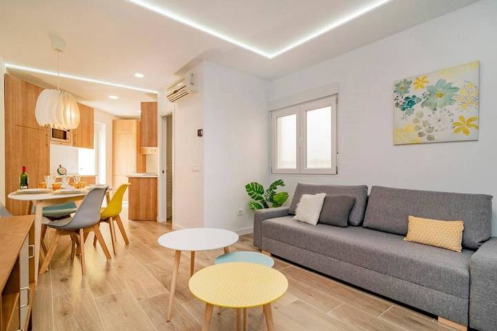Casa rural para 4 personas, con balcón en Madrid - 2