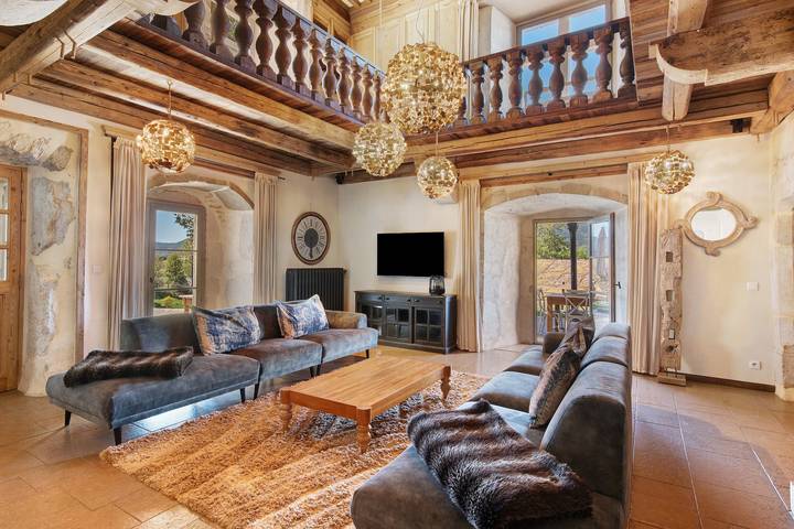 Schloss 'Le Chateau Des Girards' – authentisch renoviertes Schloss in Lans-en-Vercors, Parc naturel régional du Vercors