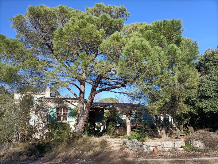 Gîte pour 8 personnes, avec terrasse et jardin