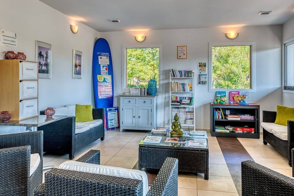 Ganze Wohnung, Studio gemütlich accès Piscine intérieure et extérieure | 400m du lac! in Parentis-en-Born, Côte d’Argent