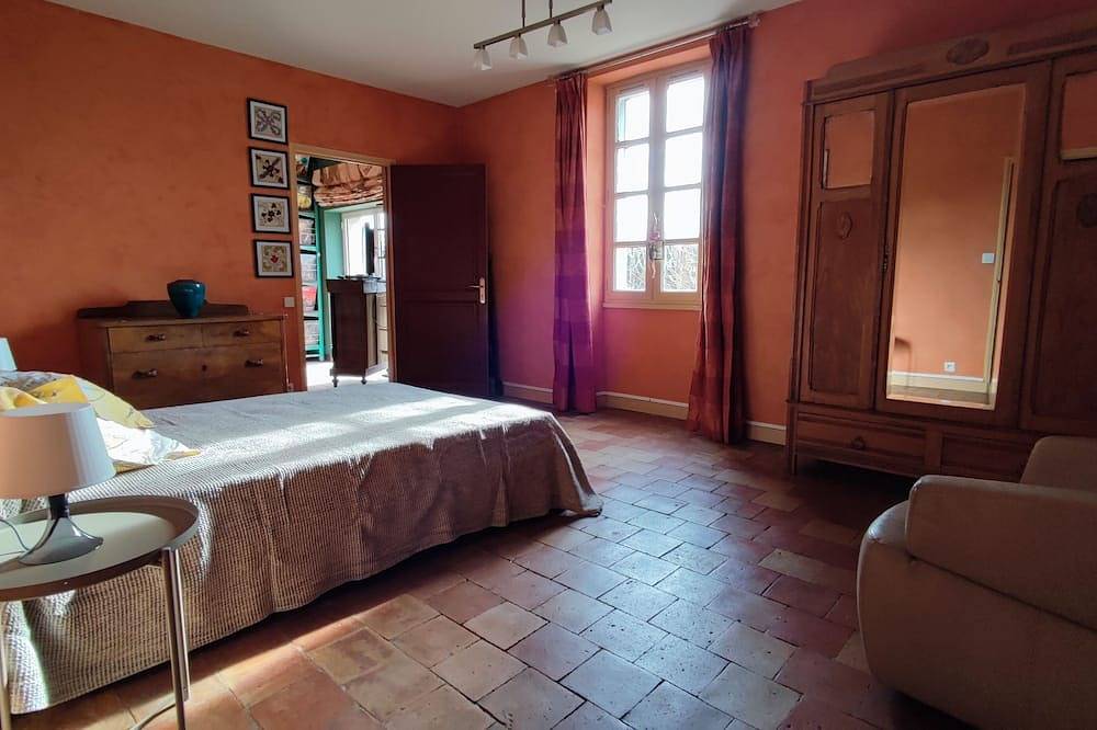 Exceptional village house of 275m2 with swimming pool 11/6m with 14 rooms in Saint-Paul-Trois-Châteaux, Región de Nyons
