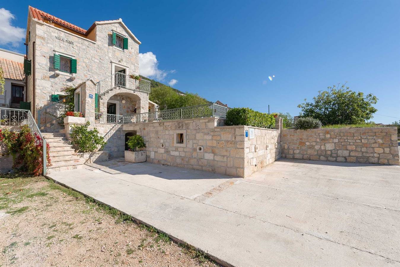 Villa Brač Stone mit Swimming Pool in Bol, Brac