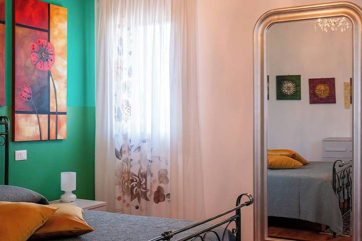 Appartamento intero, Daisy Apt. di Lusso in Villa con Patio, Piscina, Jacuzzi, Gym, WiFi, A/C, Sauna in Cavarzere, Provincia di Venezia