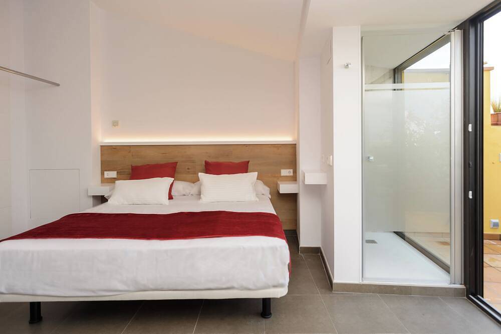 Ganze Wohnung, Can you imagine staying right in front of the Dalí Museum? in Figueres, Oberampurien