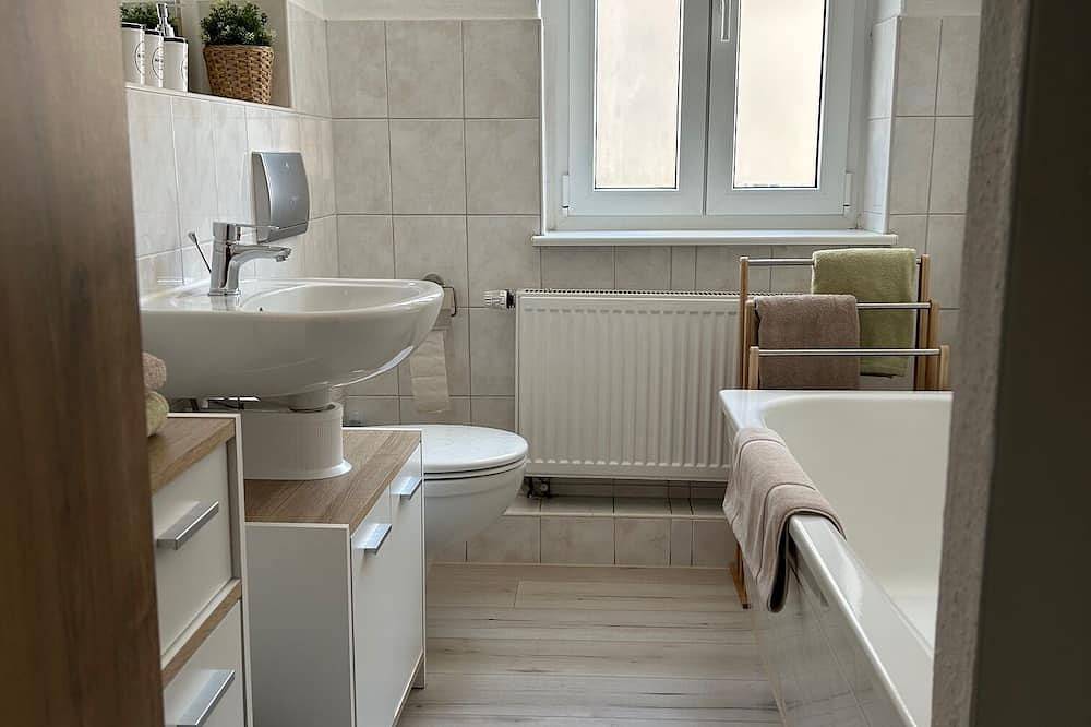 Ganze Wohnung, Gemütl. Fewo, zentral und ruhig, Säch. Schweiz, 55qm, Familienfreundl., Terrasse in Königstein, Elbsandsteingebirge