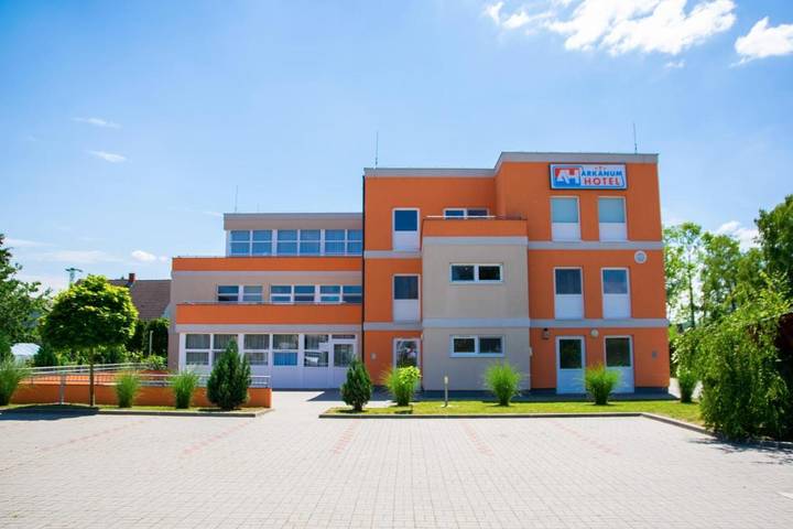 Hotel für 4 Personen, mit Haustier in Balatonmariafürdö