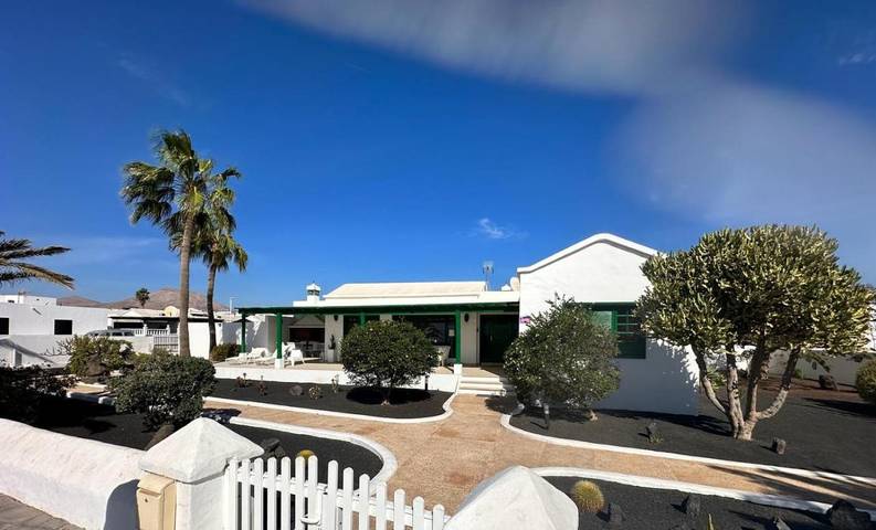 Casa rural para 6 personas, con Terraza además de Jardín y Vistas en San Bartolomé - 3