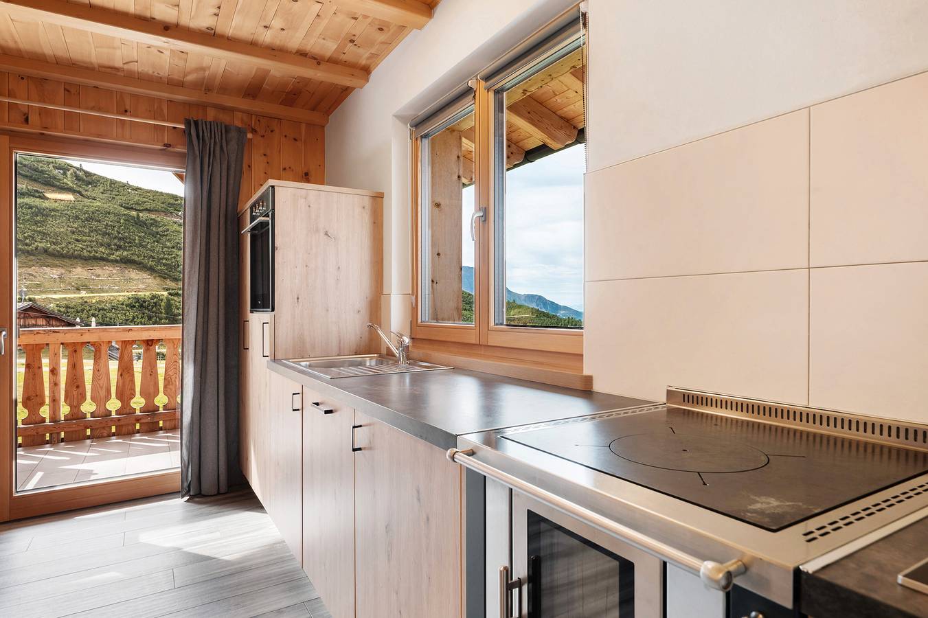 Ganze Wohnung, Apartment 'Obergeschoss' mit Bergblick, gemeinsamer Terrasse und Wlan in Sarntal, Sarntaler Alpen