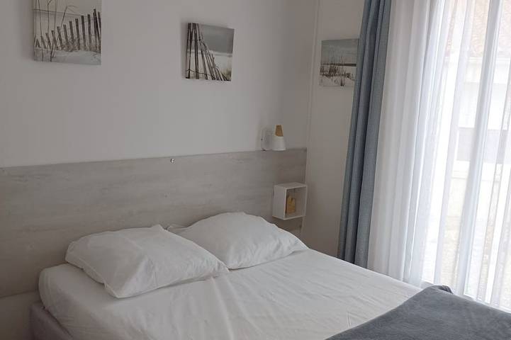 Maison plain-pied, plage à 300m, terrasse fermée sans vis-à-vis, parking privé in Saint-Georges-de-Didonne, Région de Rochefort