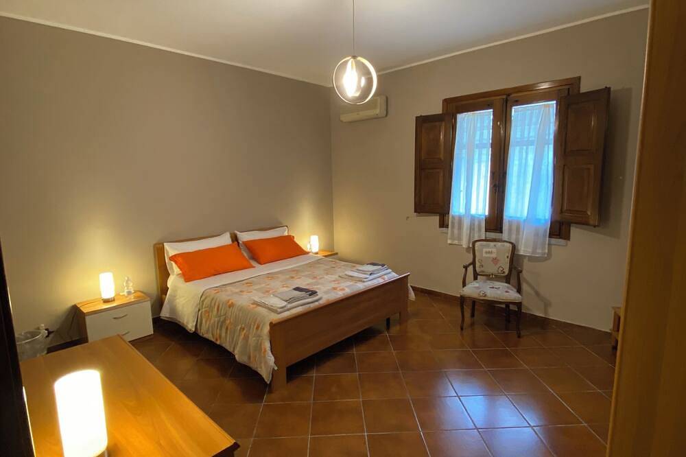 Appartement entier, Splendida casa vacanza a Reggio Calabria: comfort, stile, parcheggio, colazione! in Reggio de Calabre, Province de Reggio Calabria