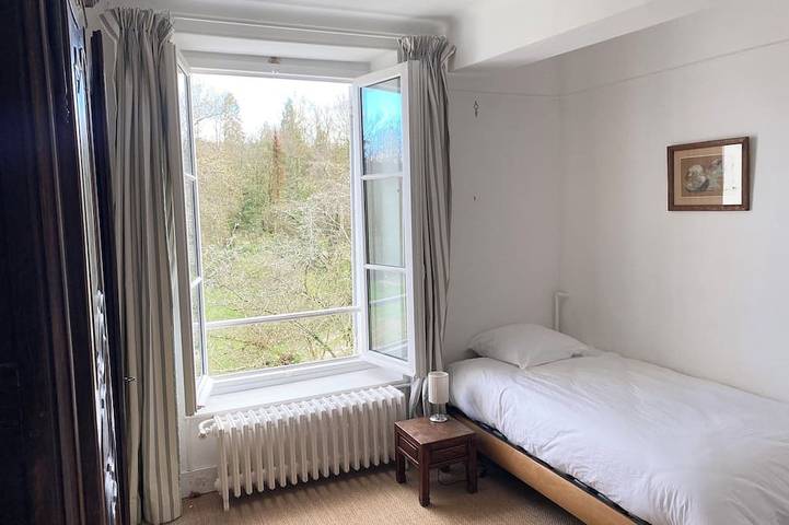 Location de vacances pour 10 personnes, avec jardin et terrasse à Saint-Forget - 4